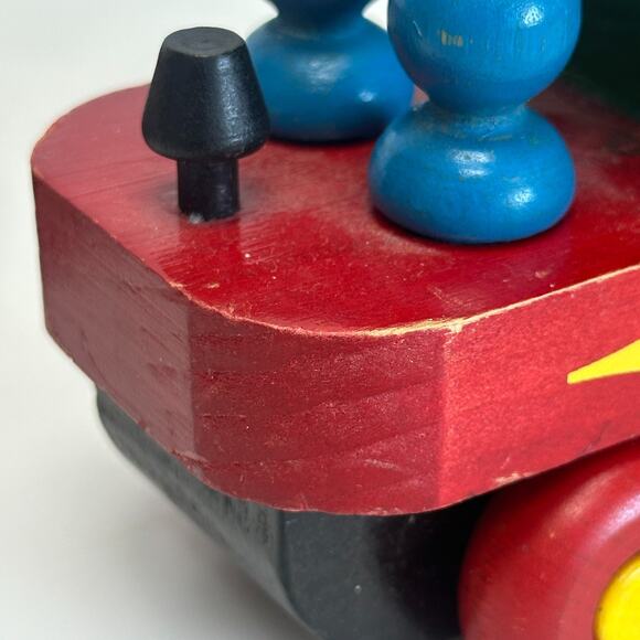 VTG My Train Montgomery Schoolhouse Vermont Wooden Trainset 3 Cars 6 People - Picture 11 of 12